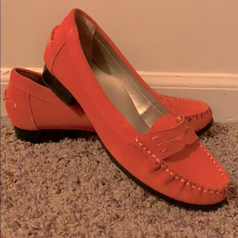 Obsession Rules Orange Flats 🌞